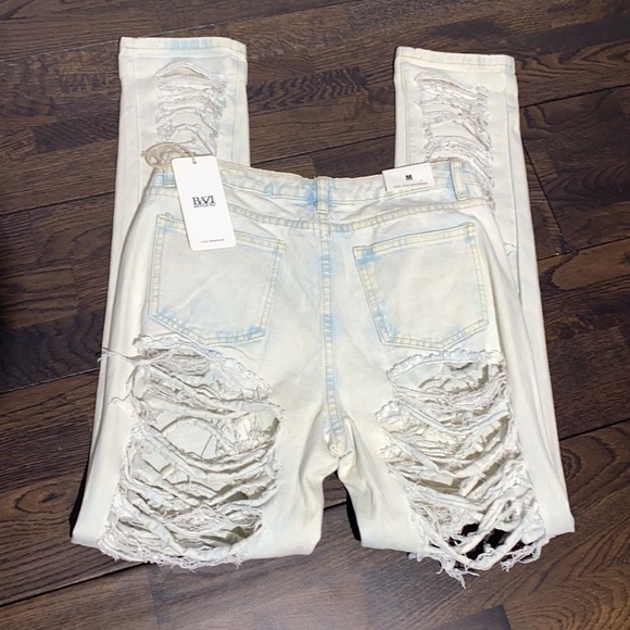 NWT Posh By V Ripped Boyfriend Jeans Size M - Picture 4 of 6